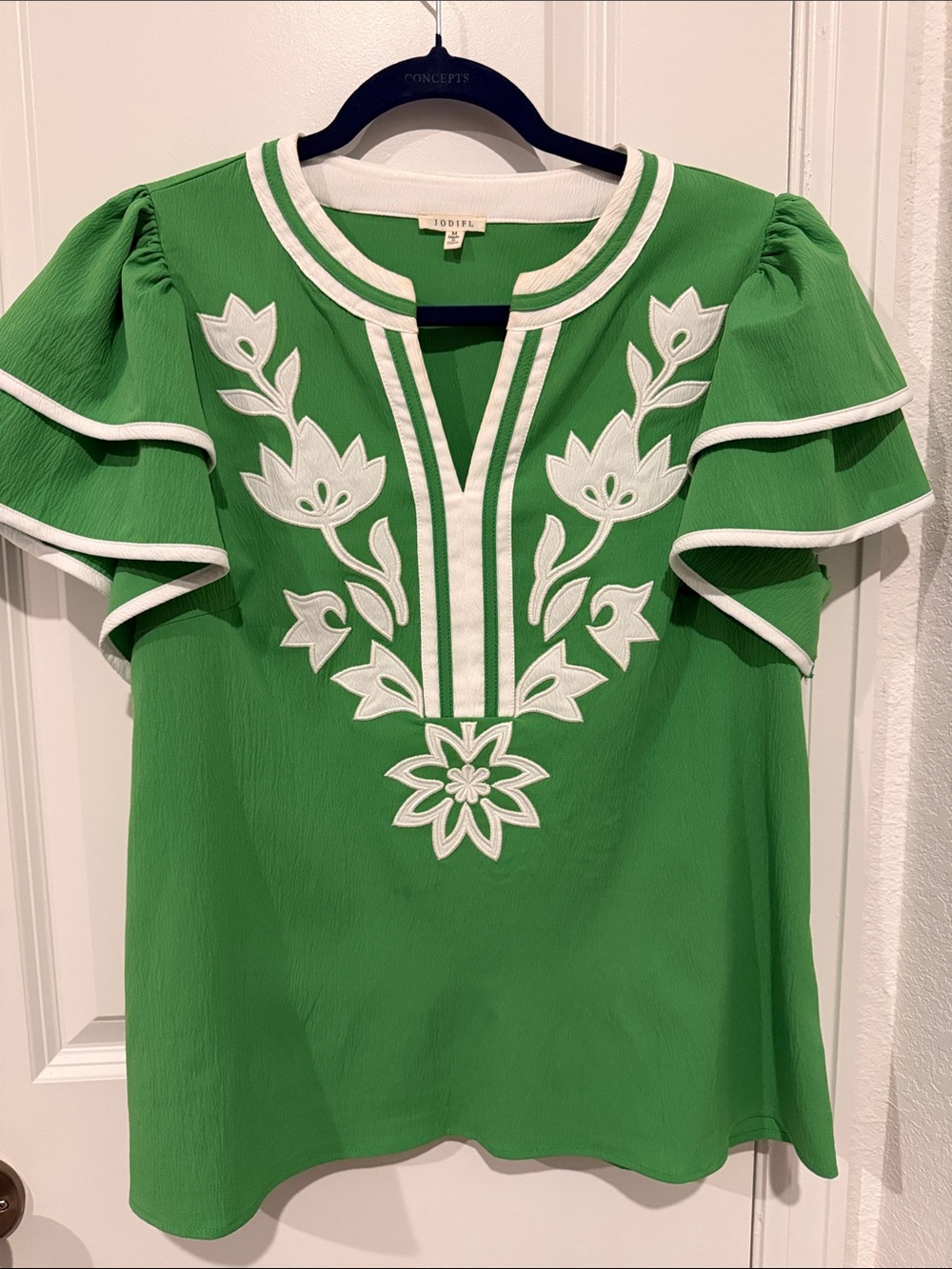 Jodifl Vibrant Green White Trimmed Embroidered Ruffle Sleeve Blouse SZ M
